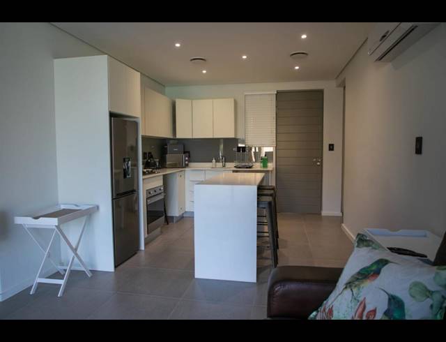 2 BEDROOM FLAT FOR SALE IN SIBAYA PRECINCT